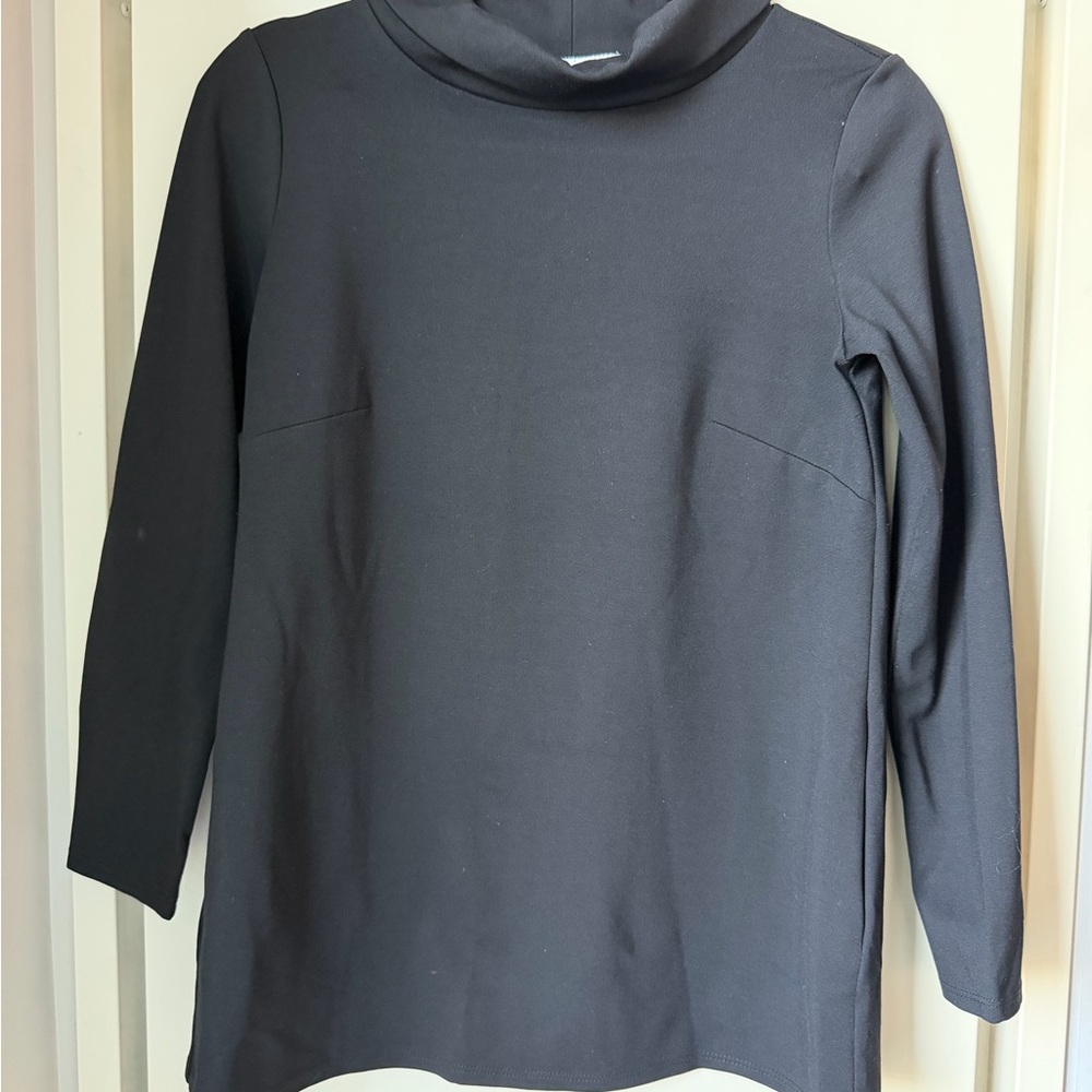 Jude Connally Classic Black Top